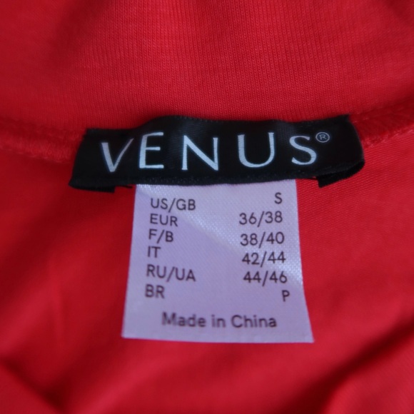 Venus Red Ruched Ring Zip Top – Size Small - Picture 3 of 4